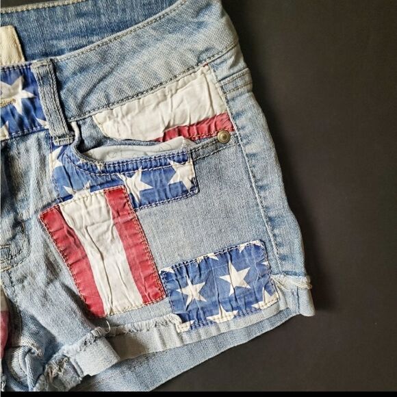 Lei Patriotic Jean Shorts - Picture 6 of 8